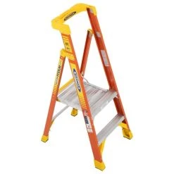 Werner Ladders & Fall Protection Werner 8' Fiberglass Podium Ladder 2' Platform Type IA PD6202